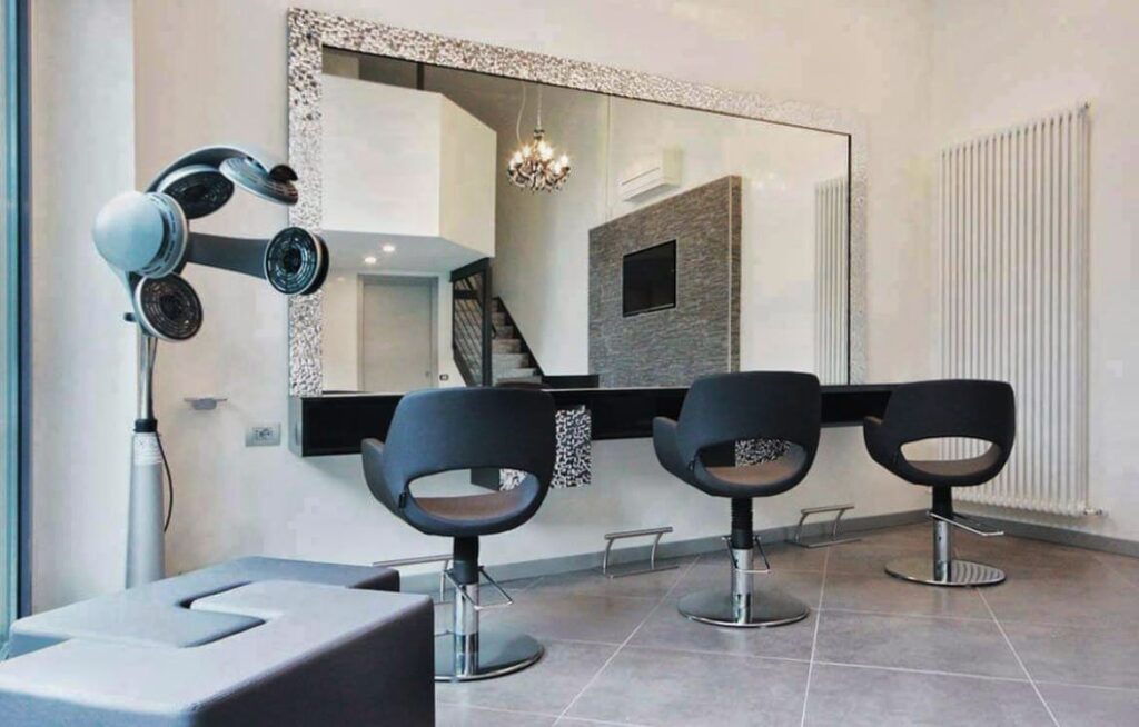 Salone parrucchiera C'est Moi a Sesto San Giovanni